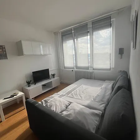 Апартаменты Lenny